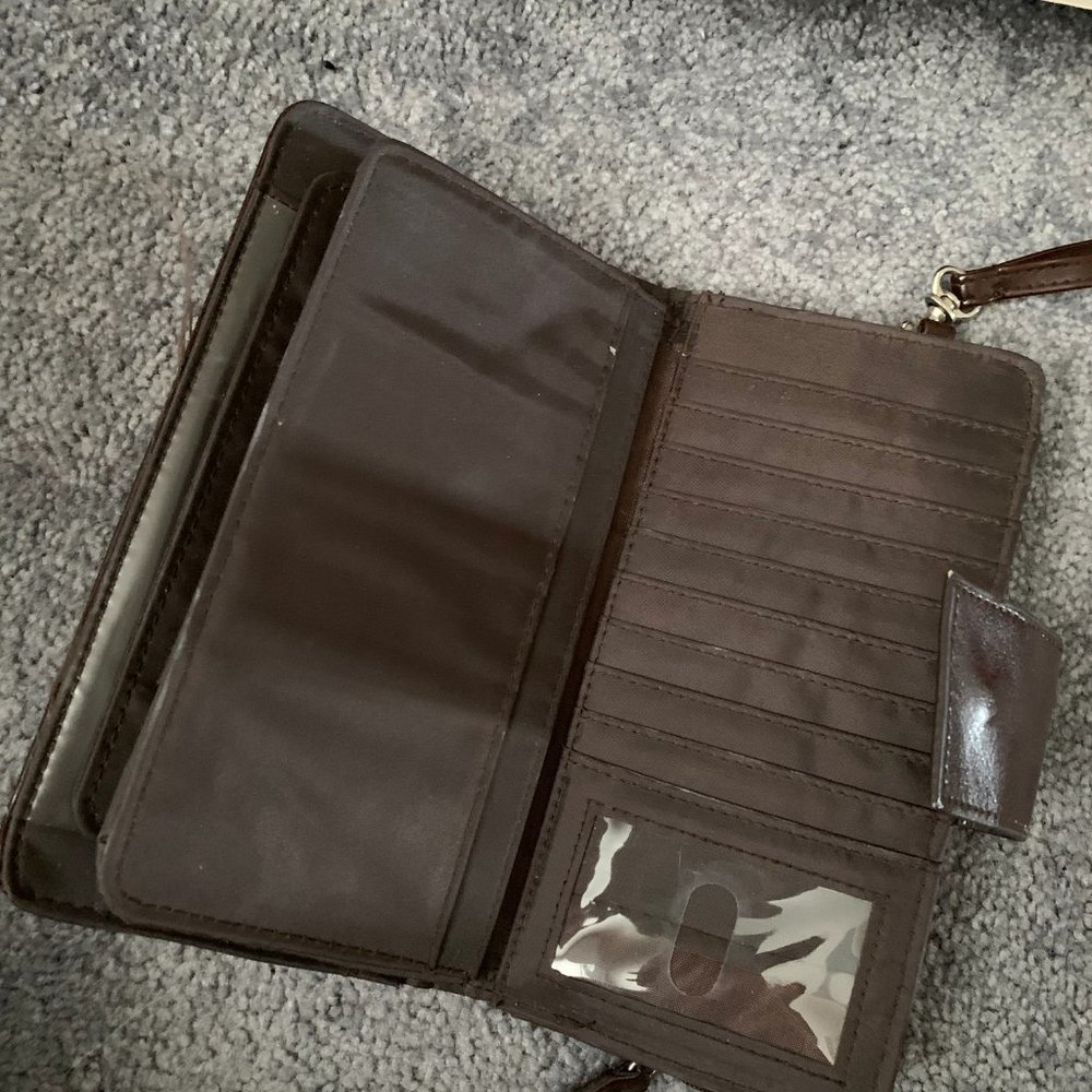 Patterned Flowered Wallet - Picture 5 of 6